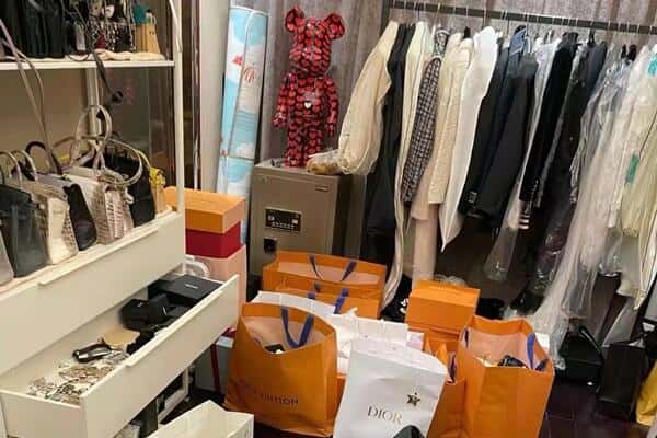 芝罘区回收一线品牌衣服